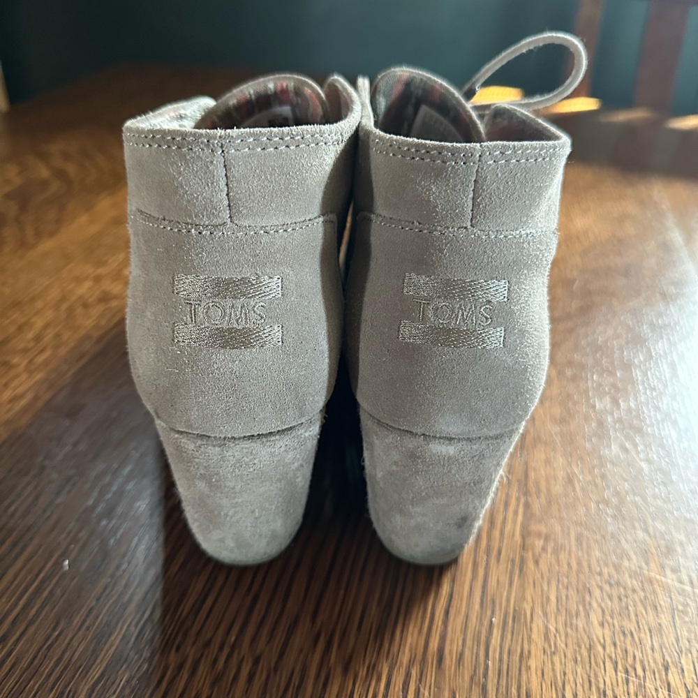 Women's TOMS Suede Wedge Ankle Boots -Beige - Picture 5 of 7